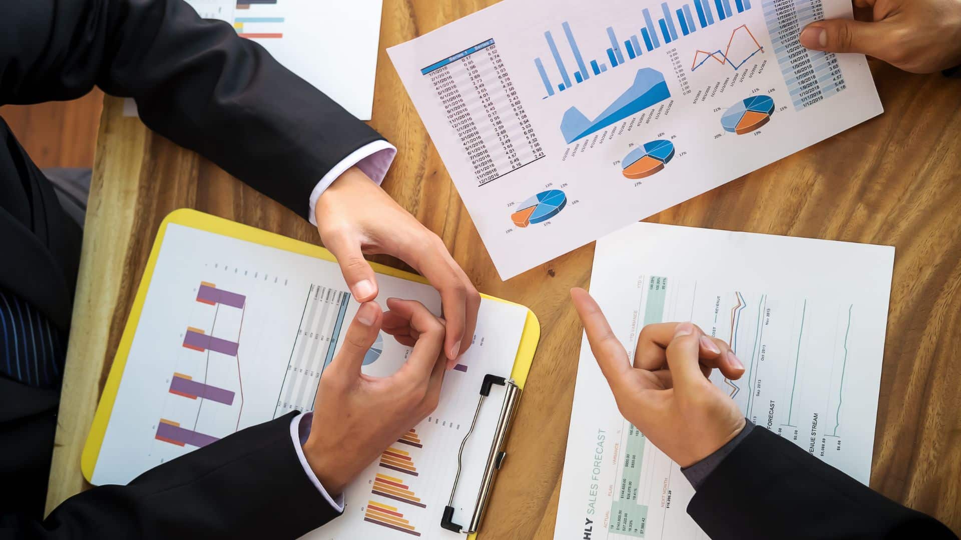 contoh laporan keuangan pemasukan dan pengeluaran excel